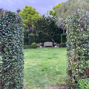 Maison Blanche Bed & Breakfast